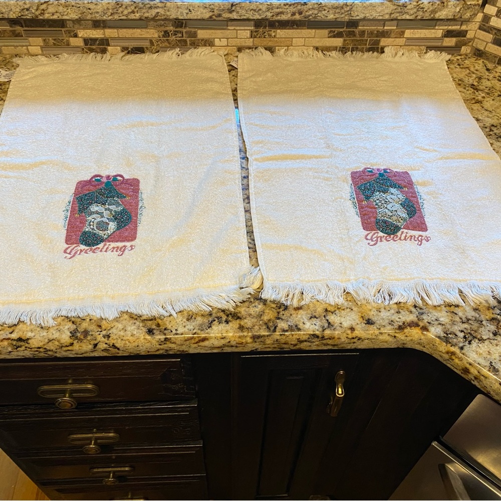 Bundle 10 (4-5$) items for a 10$ offer. White & rose Decorative Christmas Towels